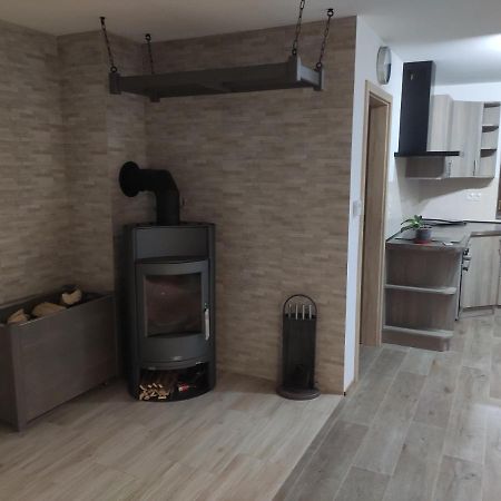 Apartman Высоке-над-Йизероу Экстерьер фото